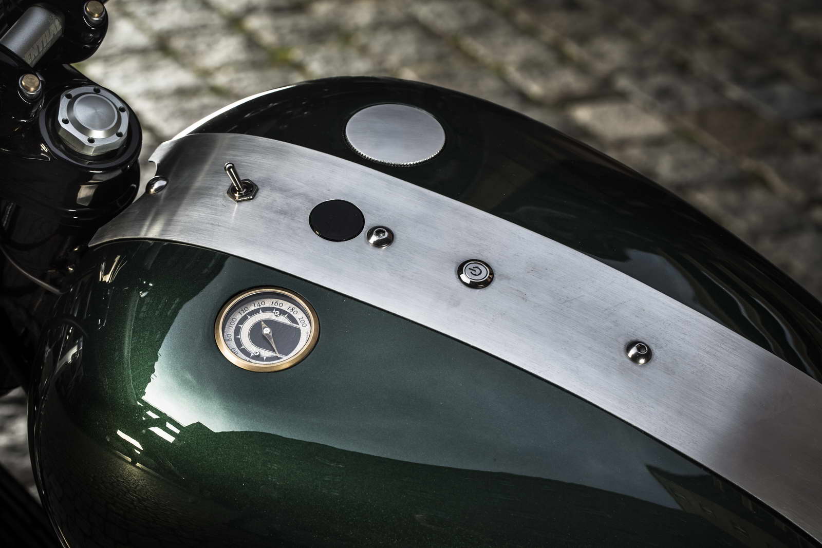 Triumph Scrambler Roadster